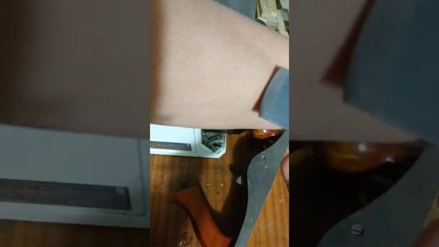 Приспособа для заточки ножа шерхебеля - столярного рубанка смотреть онлайн