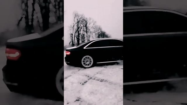 Аудюха сочная? #ауди #дрифт #опер #машины #дрифтулечка #а4 #audi #mercedes #славароссии?? смотреть онлайн