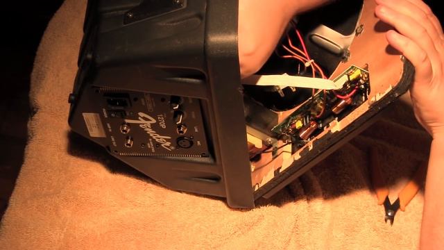 Fender Musical Amp Speaker Repair смотреть онлайн