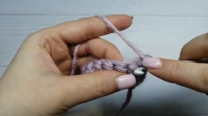 Столбик без накида "в раскол" поворотными рядами. Убавки