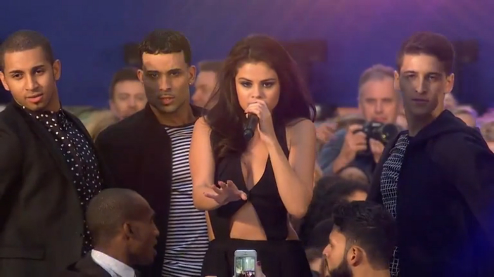 Selena Gomez - Same Old Love (Citi Concert Today Show) смотреть онлайн