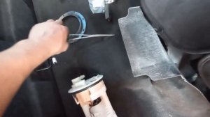 Замена топливного фильтра Toyota Corolla Fielder 2004 2zz-ge