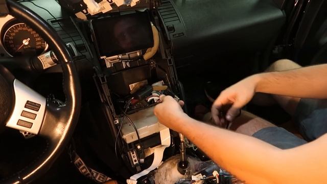 Cómo INSTALAR una pantalla radio ANDROID en el coche ? смотреть онлайн
