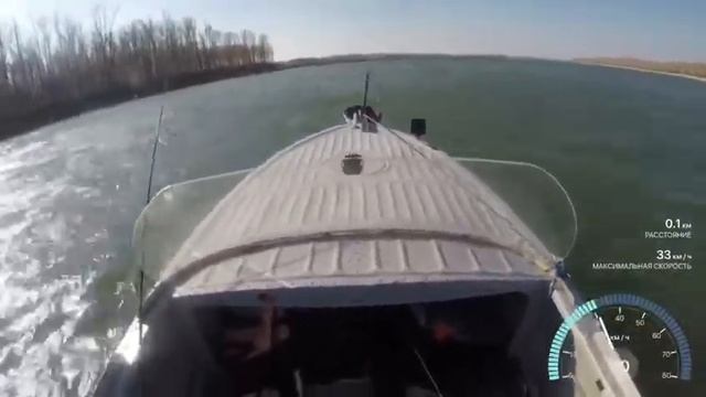 Казанка + Gladiator 9.9 против течения и ветра с 2 людьми на борту. смотреть онлайн