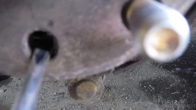 Quickly Remove Stuck Rear Rotors смотреть онлайн