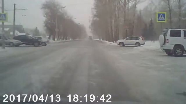 Люди смотрите куда едете. смотреть онлайн