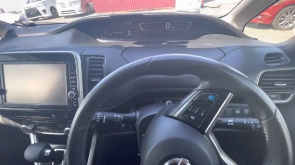 Nissan Serena 2017 год, 2.0 4WD, комплектация «Highway Star ProPilot Edition 4WD» 3,5 балла✅