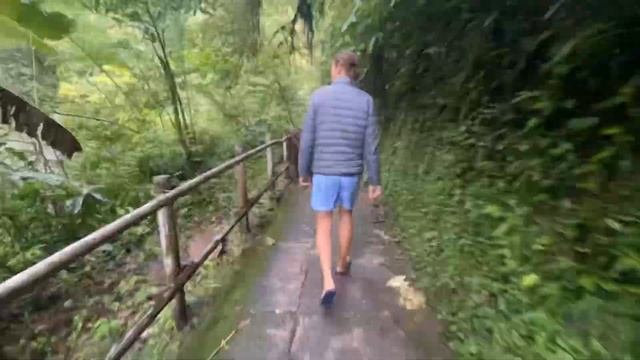 Поездка к водопаду Nungnung, Бали Потрясающий туристический объект острова Бали смотреть онлайн