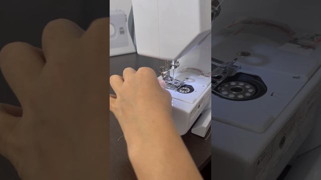 Инструкция по заправке и автоматической намотке шпульки швейной машины TK-STAR 725 смотреть онлайн