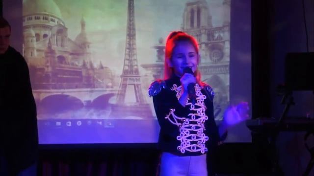 Мария Панюкова - "Show must.go on" (cover) смотреть онлайн