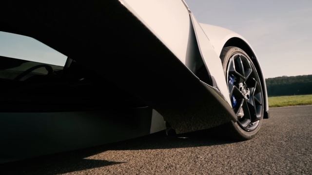 How good is the brand new Maserati MC20 ?! / The Supercar Diaries смотреть онлайн