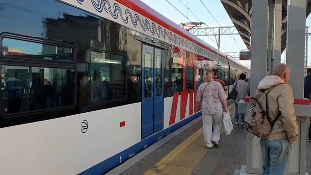 ЭГ2Т (Иволга 1.0) на ст.Подольск смотреть онлайн