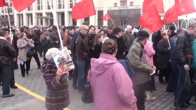 Возложение цветов к Мавзолею В.И.Ленина. 22.04.2013 смотреть онлайн