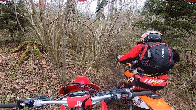 Новый GasGas EC 300. Первый выезд по лайту) смотреть онлайн