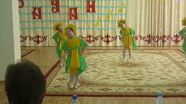 Песня "Веселые подсолнухи" №11 смотреть онлайн