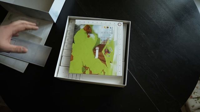 Чартерстоун. Обзор компонентов без спойлеров. Charterstone Unboxing смотреть онлайн