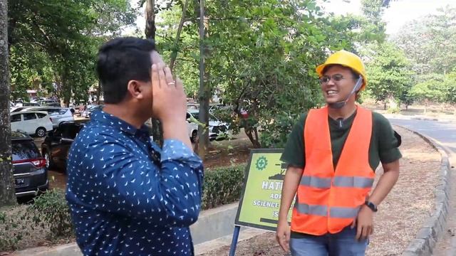 Pinjem Dulu Seratus Besok Ku Ganti, Biar Selalu Safety ni! #sumato #solusicerdas #cegahkebakaran смотреть онлайн