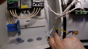 Видеоинструкция для подключения генератора к дому.