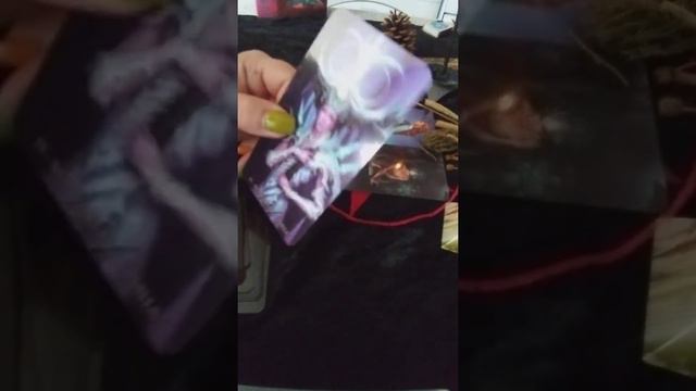 Что он думает обо мне сегодня? Что чувствует ко мне, когда думает? Чем всё это закончится?😻😼💘 смотреть онлайн