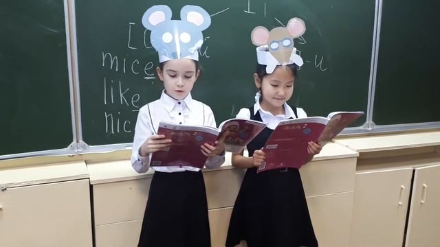 Spotlight 2. The Town Mouse and the Country Mouse. смотреть онлайн
