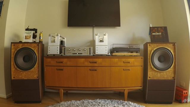 Tannoy Arundel 15" DC386, demo: Ain't No Sunshine - José James смотреть онлайн