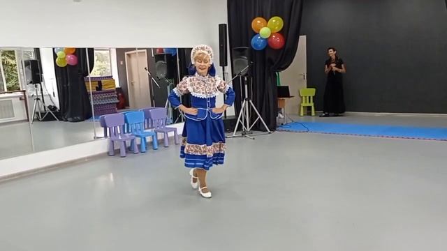 Московское долголетие. День открытых дверей. Клуб Огонёк. Кадриль. 26.08.23. Педагог Оксана Бабаева смотреть онлайн
