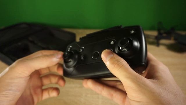 Любительский квадрокоптер с 4K камерой Cloud Six E58 смотреть онлайн