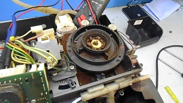 Кофемашина Saeco, ремонт платы управления смотреть онлайн