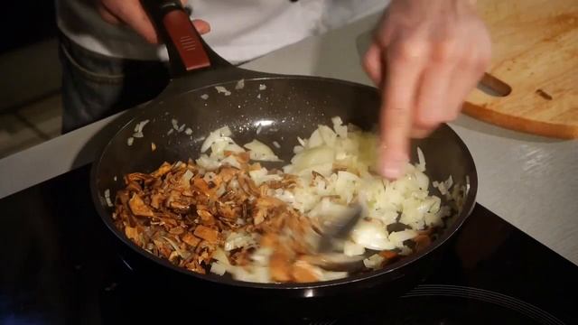 Любимые рецепты - Тарталетки с белыми грибами и луком смотреть онлайн