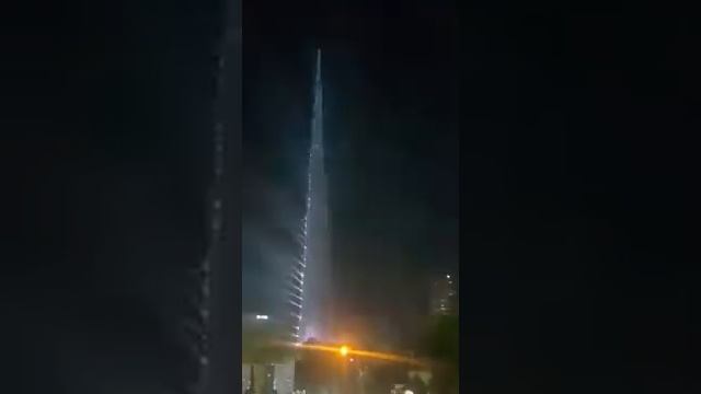 Новый год в ОАЭ. Дубай. Бурдж-Халифа. Новогоднее лазерное шоу!!Новый мировой рекорд!Смотреть всем!! смотреть онлайн