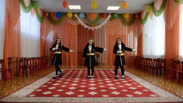 дс 137 Карусель народный стилизованный танец смотреть онлайн