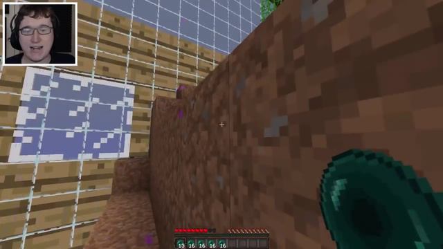 Minecraft: HIDE N' GO ANT-MAN! w/ Friends! смотреть онлайн
