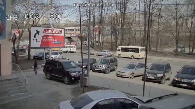 HD-SDI управляемая поворотная PTZ видеокамера IVM-299-20. День. Улица. смотреть онлайн