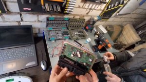 Не работает тахометр и эур на Калине