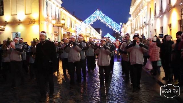 В Гродно зажгли новогодние елки смотреть онлайн