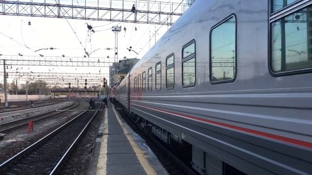 Фирменный поезд «Лотос» Москва-Астрахань отправляется с Павелецкого вокзала смотреть онлайн