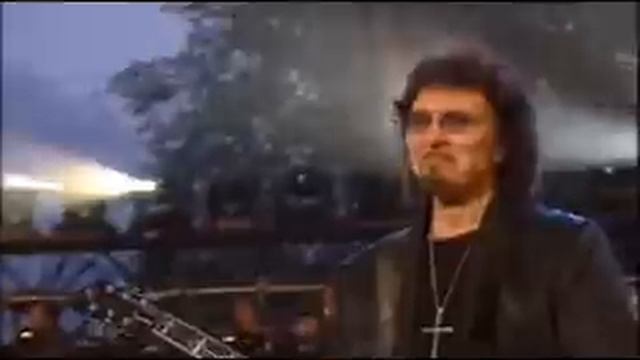 Black Sabbath Ft. Phil Collins - Paranoid смотреть онлайн