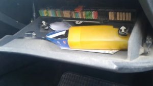 Предохранители бмв е39 под капотом и в багажники перевод на русский