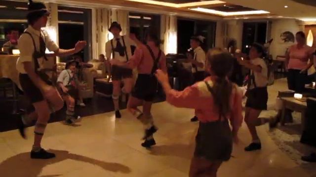 Musikalische Unterhaltung im Hotel Andreus in Südtirol смотреть онлайн