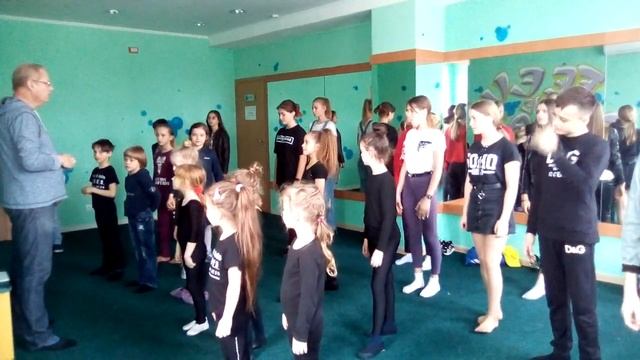 Актерское мастерство - сцендвижение - простое падение (фрагмент занятия) смотреть онлайн