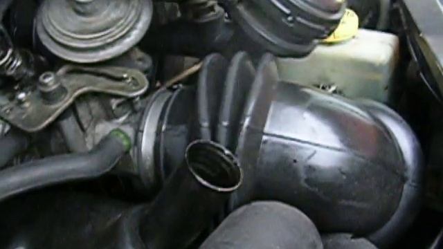 Картерные газы при прокручивании стартером.MOV