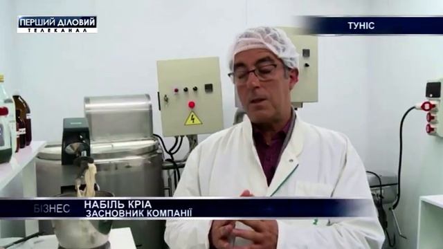 Фермеры разводят улиток, чтобы собрать слизь для производста косметики смотреть онлайн