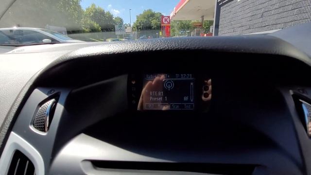 Ford Focus Zetec 2012 1.6L Petrol смотреть онлайн