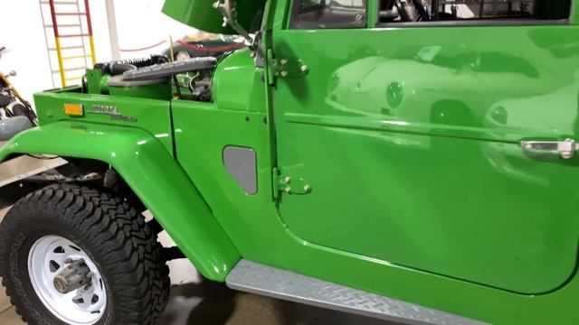 1970 Toyota Land Cruiser FJ40 смотреть онлайн