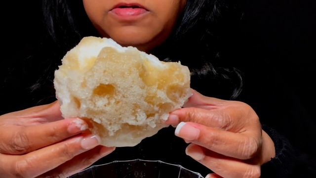 MEDIUM SNOWBALL WITH COCA COLA | REQ 1136 | #asmr #eatingice #iceeating
