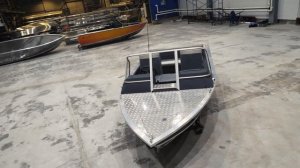 Обзор моторной лодки Салют 460. Моторные лодки Салют - для тех, кто понимает.