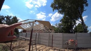 Беседка из профильной трубы под мягкой кровлей