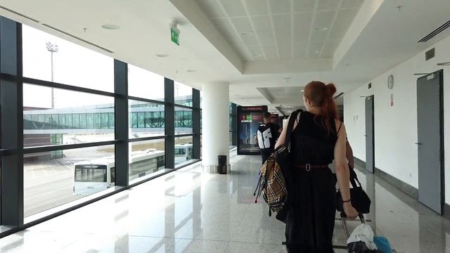 Tbilisi Airport 2019 Arrival (TBS) смотреть онлайн