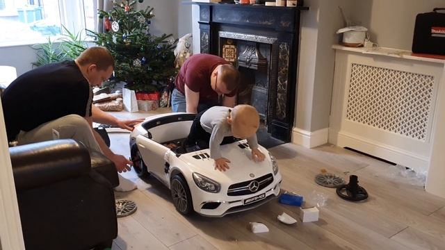Топовый Новогодний подарок от дяди - Mercedes Benz! The best New Year gift - Mercedes Benz! смотреть онлайн