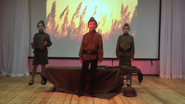 Страна читающая — «Первая Ступенька» «Василий Теркин. О награде» А. Т. Твардовского смотреть онлайн